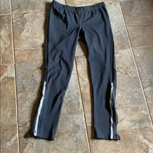 Old Navy Gray Running Leggings with Zip Ankle M